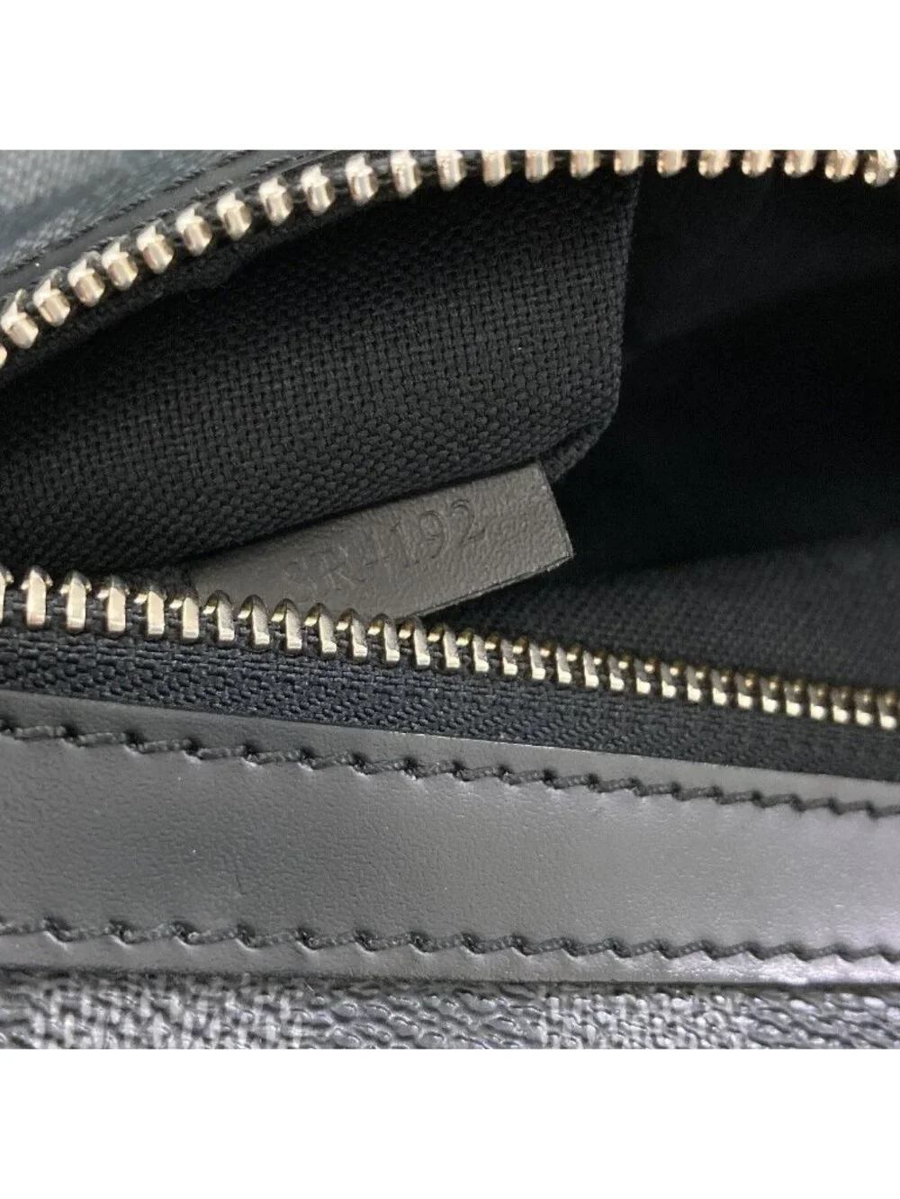 Louis Vuitton Mick MM Shoulder Bag Damier Canvas